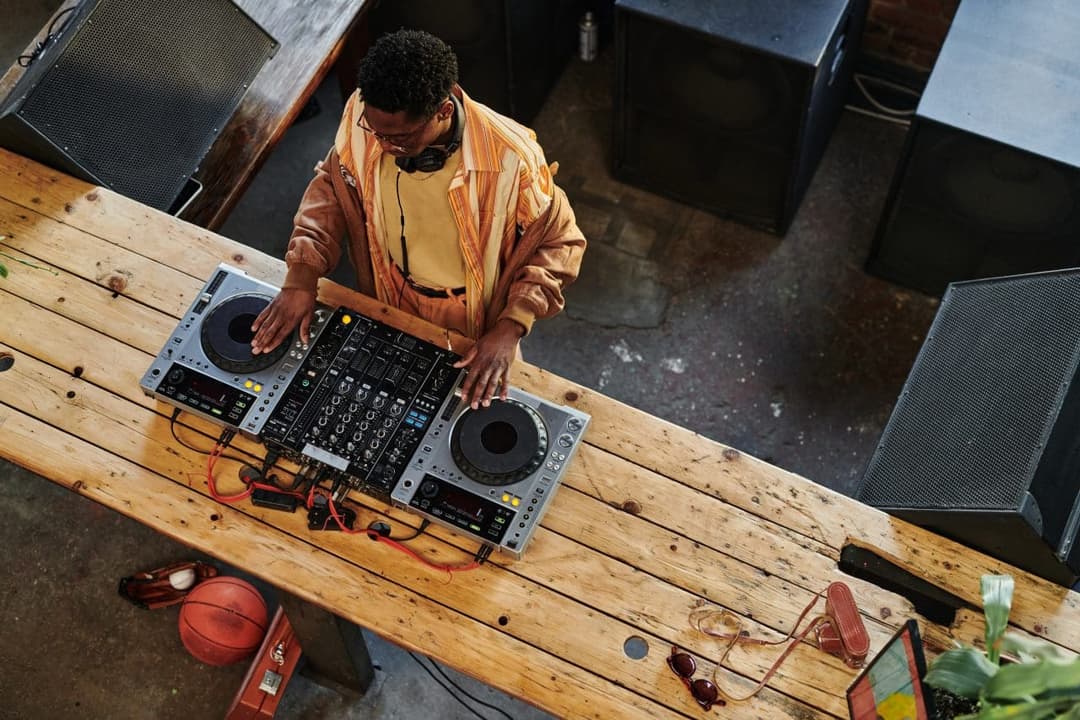 Navigating Music Distribution Platforms: A Guide For Emerging Artists