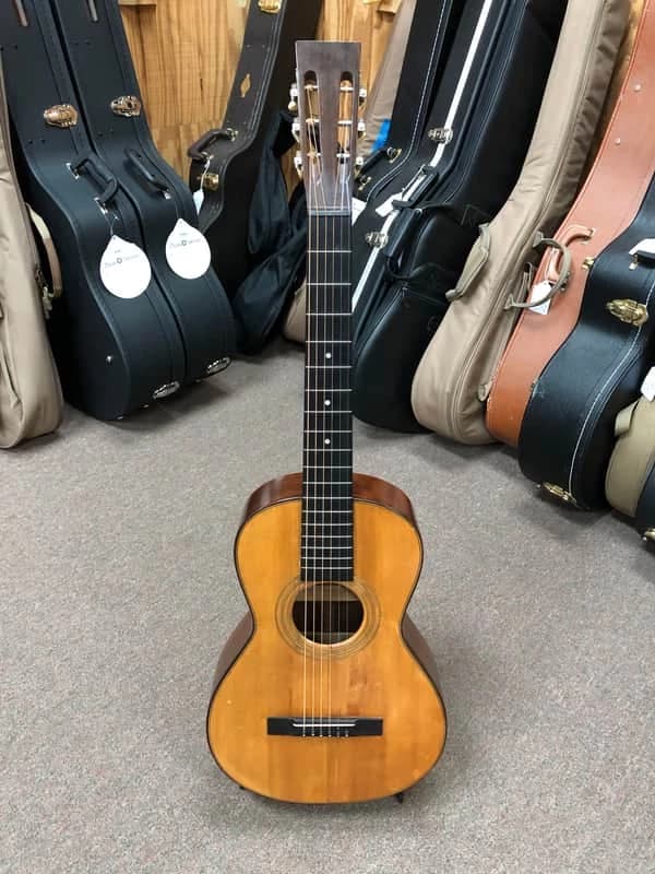 Weymann Keystone G28 Parlor Guitar with Hardcase